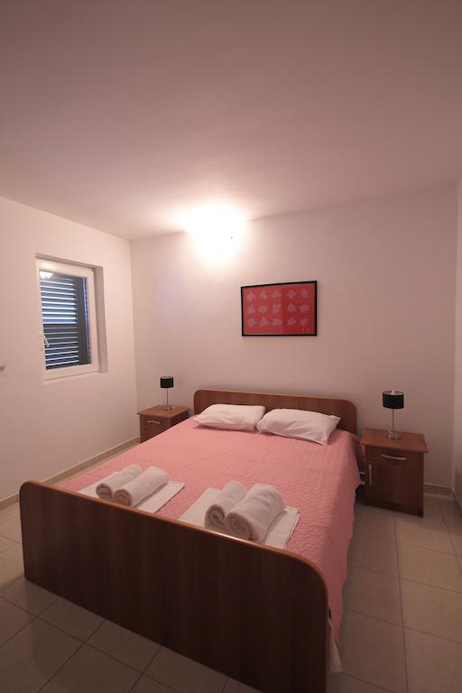 Guest House Zenovic Petrovac Ruang foto