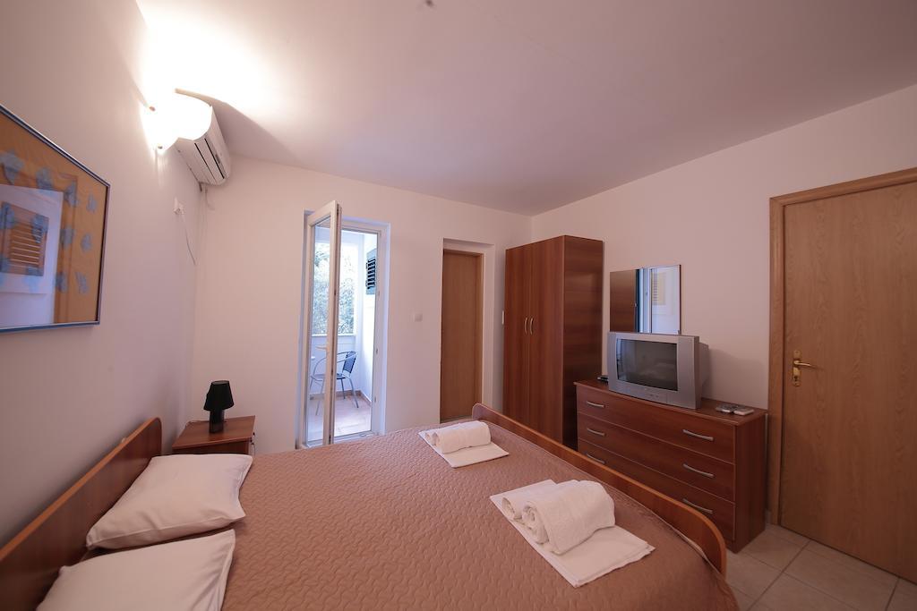 Guest House Zenovic Petrovac Ruang foto