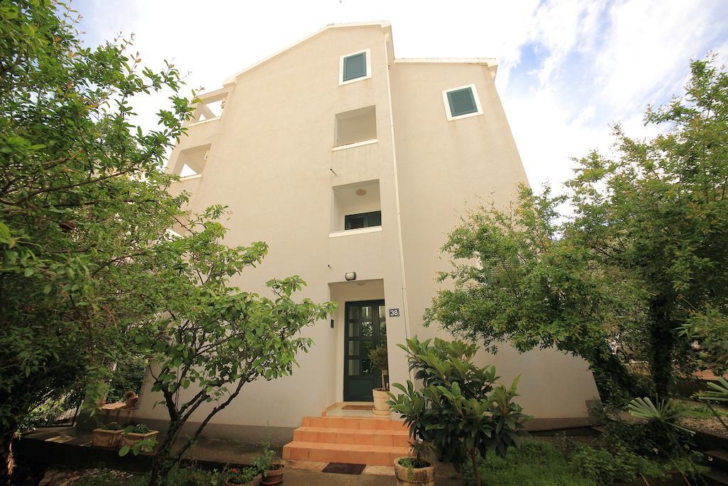 Guest House Zenovic Petrovac Bagian luar foto